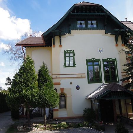 Zamok U Grofa Hotel Nitra Bagian luar foto