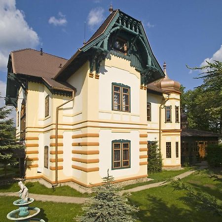 Zamok U Grofa Hotel Nitra Bagian luar foto