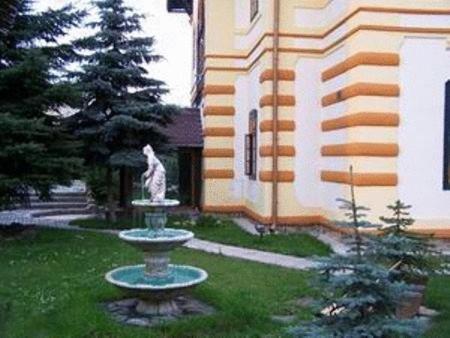 Zamok U Grofa Hotel Nitra Bagian luar foto