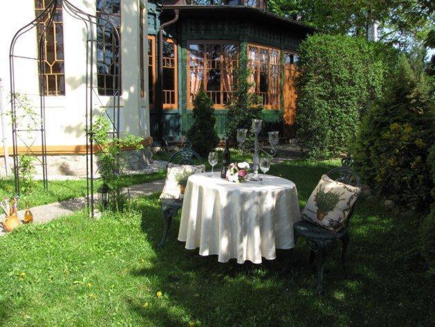 Zamok U Grofa Hotel Nitra Bagian luar foto